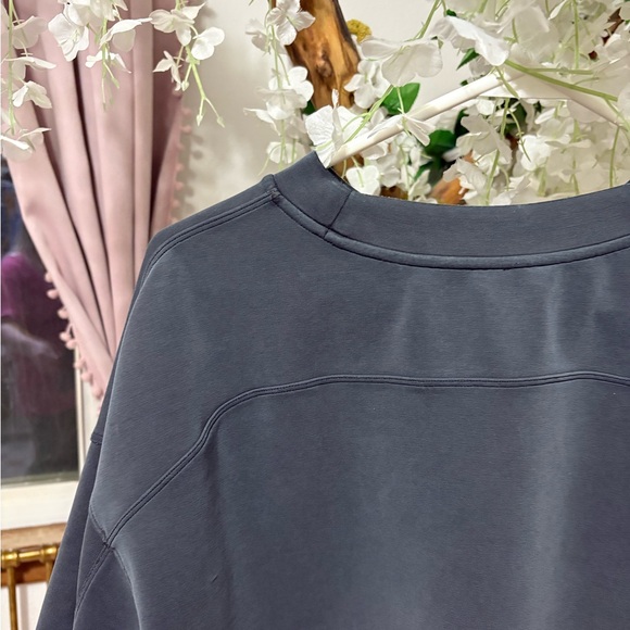 Lululemon Grey Softstreme Cropped Crew - Picture 7 of 9